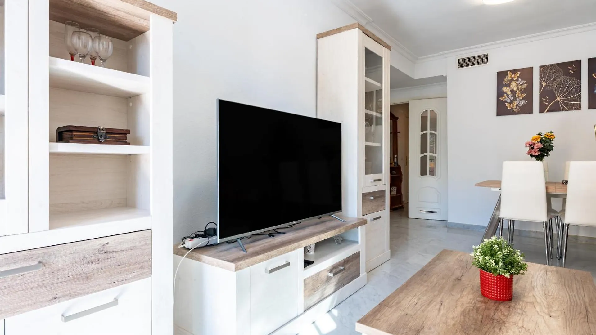 Apartamento A Pocos Metros De La Playa Y Pista De Padel Fuengirola Spain