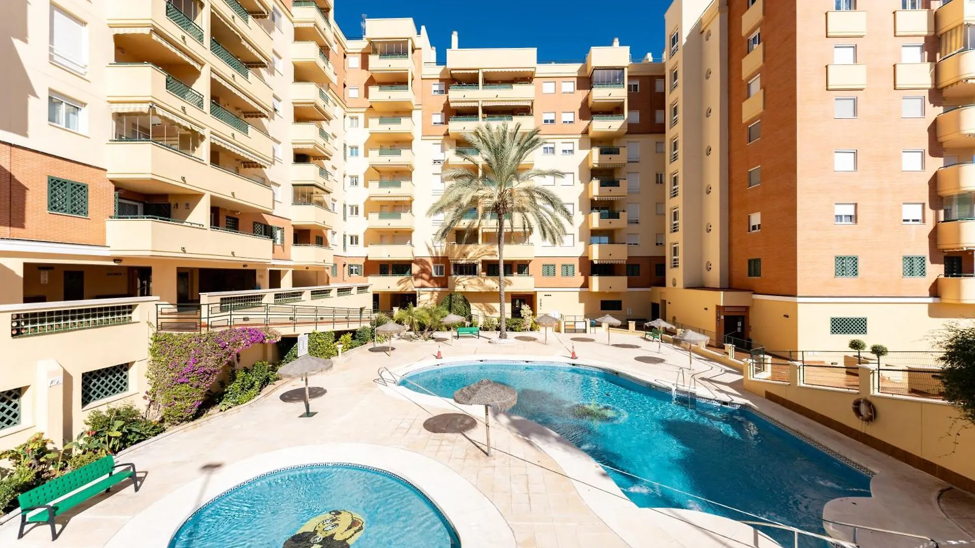 Apartamento A Pocos Metros De La Playa Y Pista De Padel Fuengirola