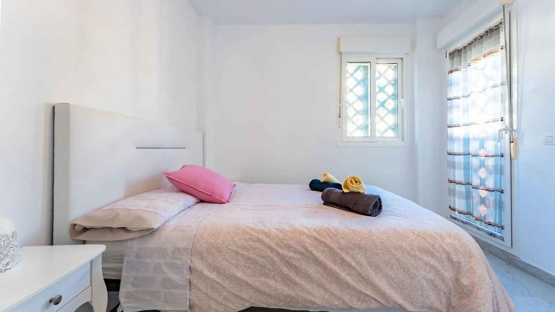 Apartamento A Pocos Metros De La Playa Y Pista De Padel Fuengirola