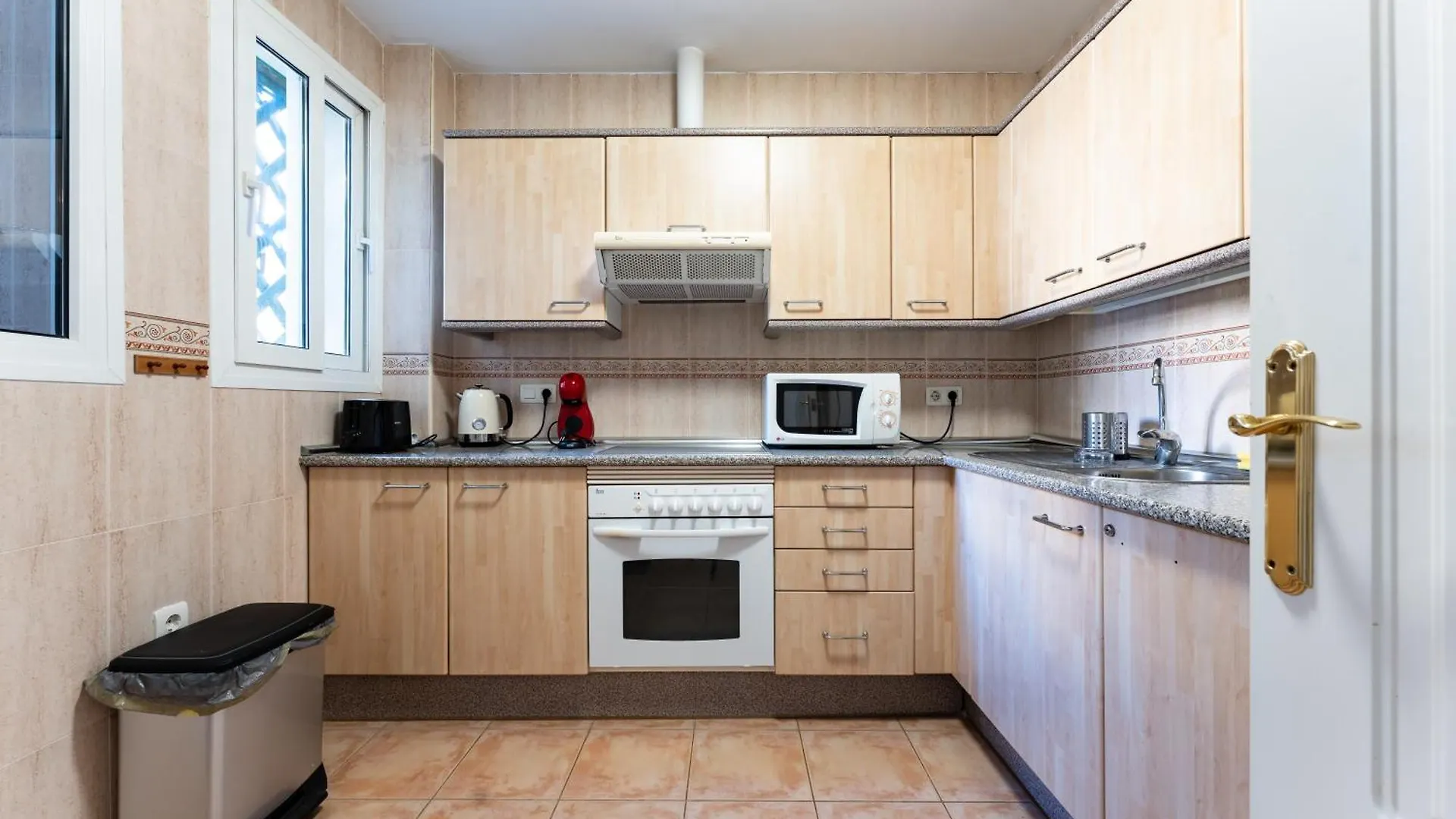 Apartman Apartamento A Pocos Metros De La Playa Y Pista De Padel Fuengirola
